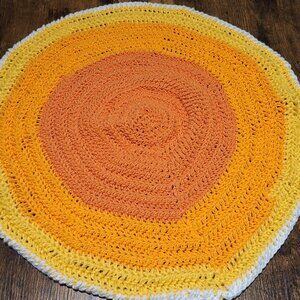 small crochet pet blanket